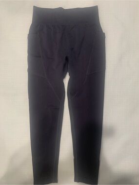 (NWT) High Waisted Black Seamless Pocket Leggings